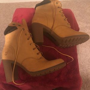 Timberlands heels great condition